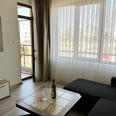 Apartament Mare *